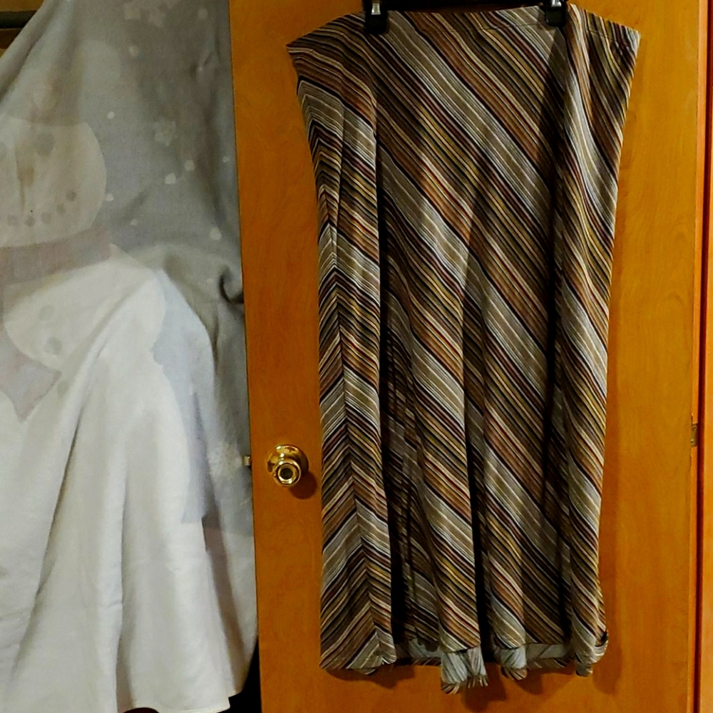 Maxi skirt 3X great fall colors!